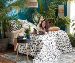 Black End Table With Bluetooth Speaker & USB Port 11 Black End Table With Bluetooth Speaker & USB Port -Modern Decor Shop 810513609 31 1