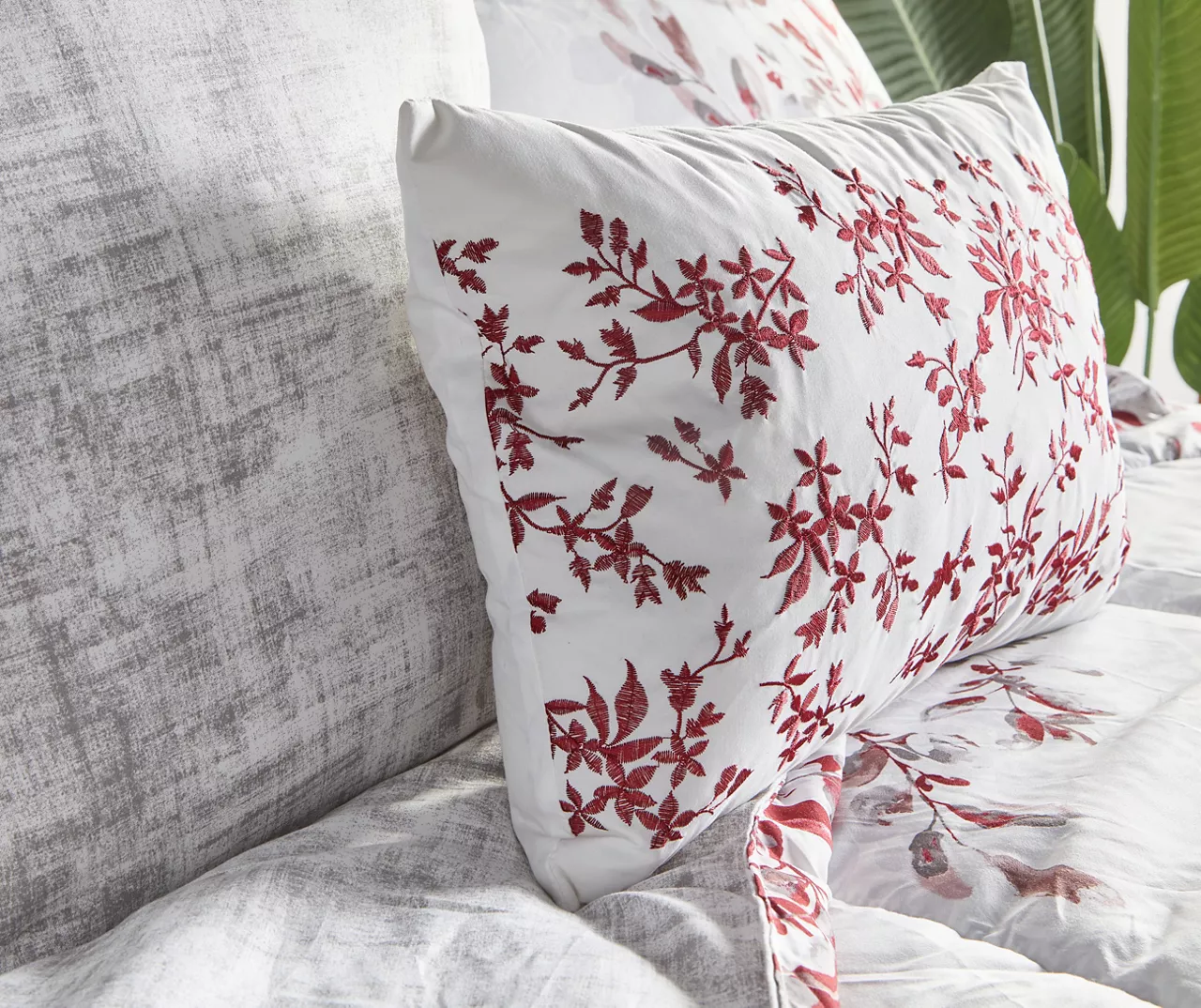Red & Gray Floral Bed-in-a-Bag Full 14-Piece Bedding Set 5 Red & Gray Floral Bed-in-a-Bag Full 14-Piece Bedding Set - Image 5